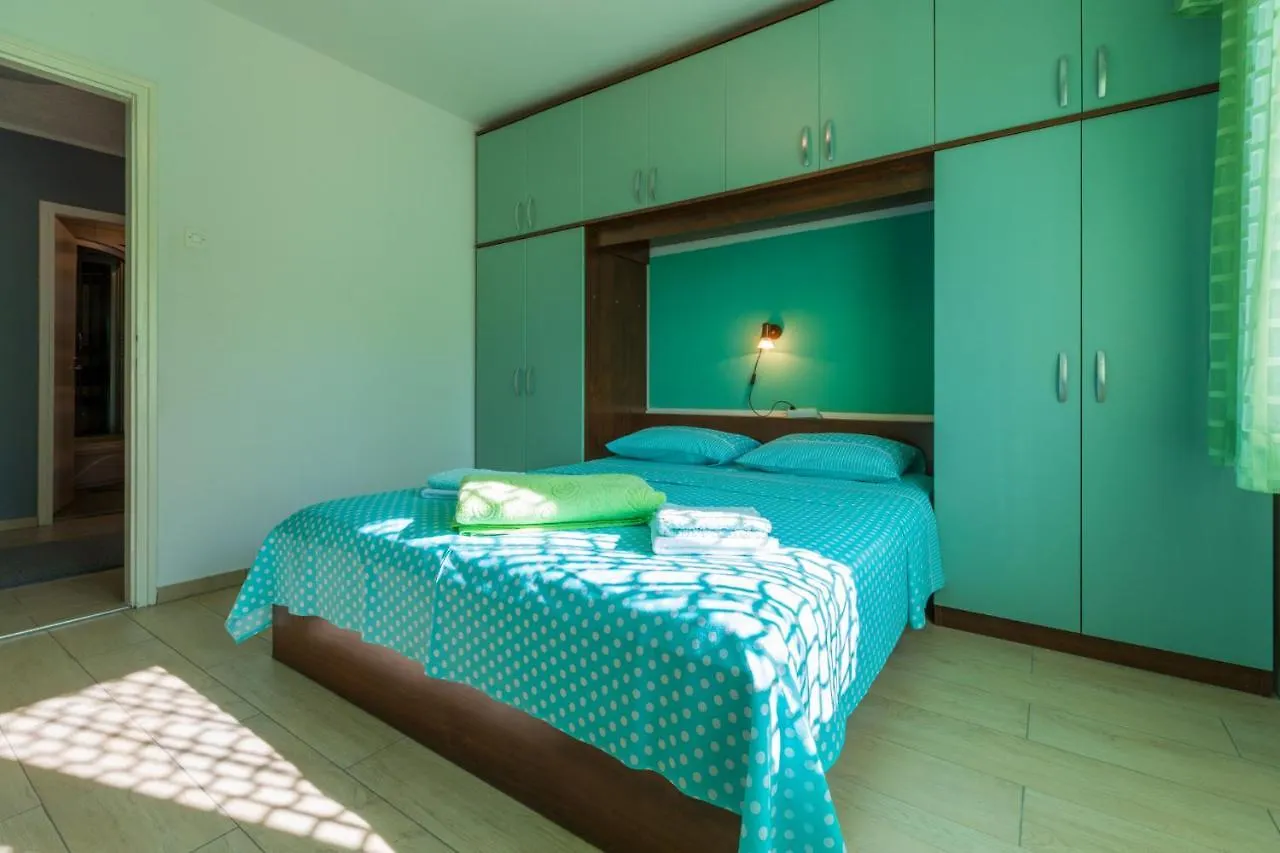 Apartment In Dramalj 41382